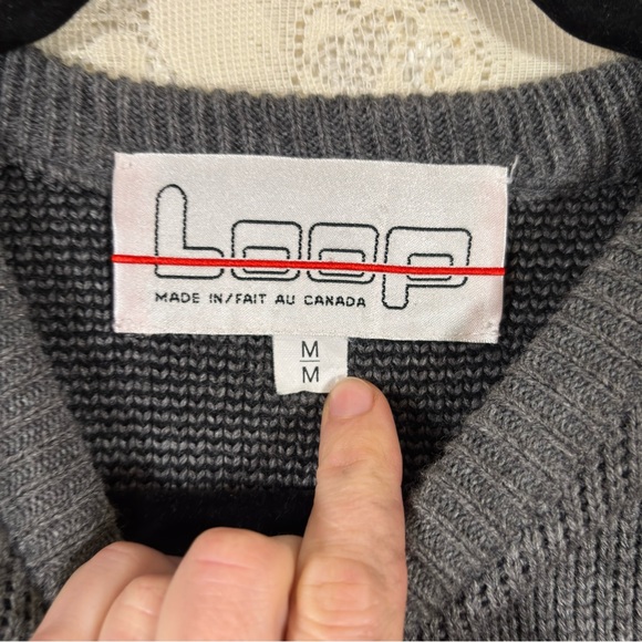 Vintage Elephant Pattern Knit Sweater Pullover Black Grey Size Medium Large - Picture 6 of 7